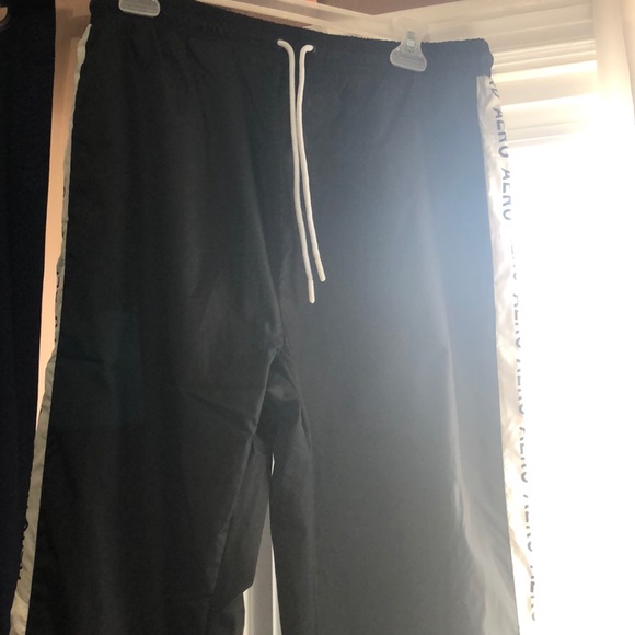 Aeropostale Windbreaker Pants - Picture 4 of 5